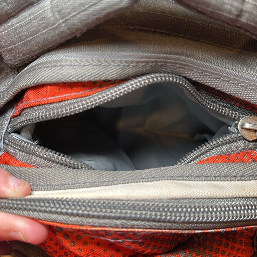 High Sierra Unisex Swerve Charcoal Grey and Hyperdots Laptop Backpack EUC - Picture 7 of 12